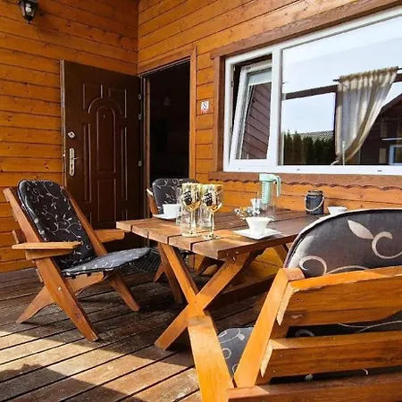 Nyaraló In Mit Grosser Terrasse