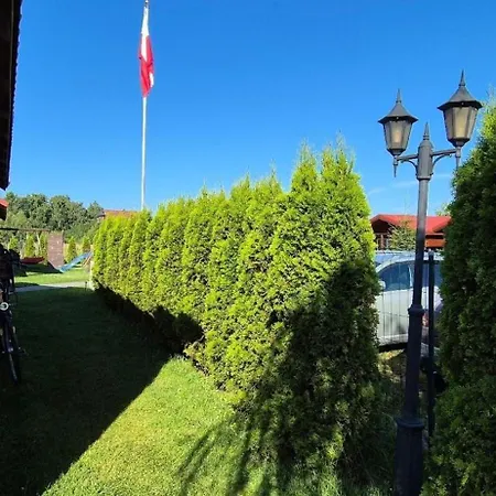 In Mit Grosser Terrasse Semesterbostad *